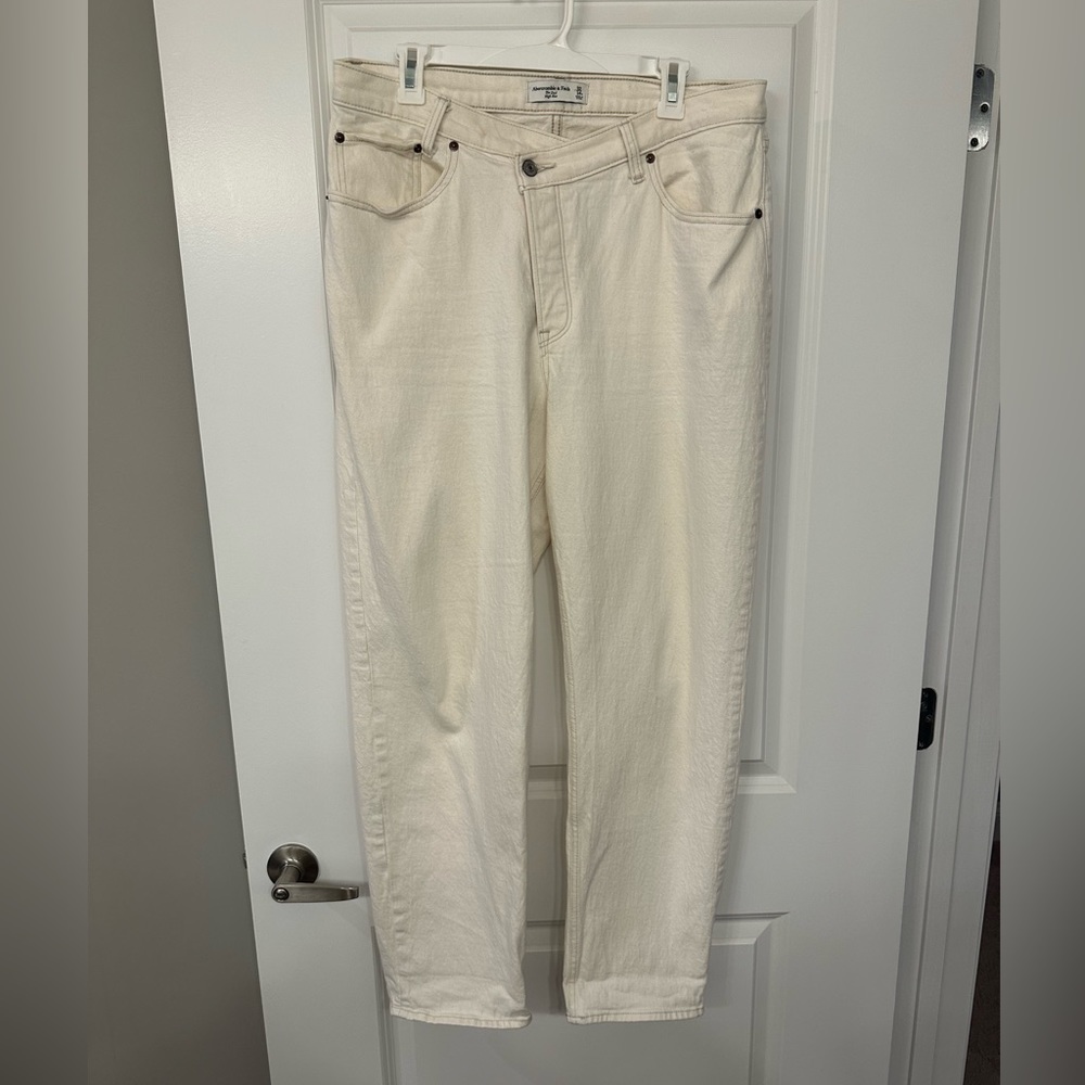 Women’s Abercrombie & Fitch Jeans